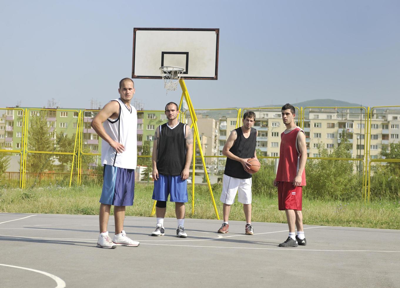 time de jogadores de basquete foto