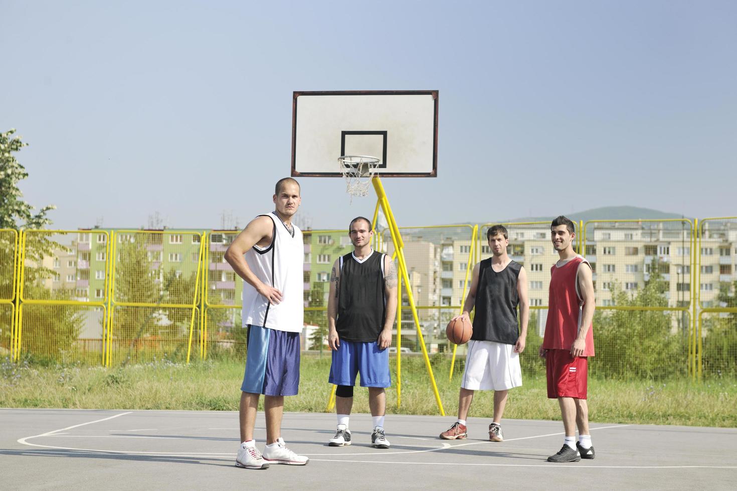 time de jogadores de basquete foto