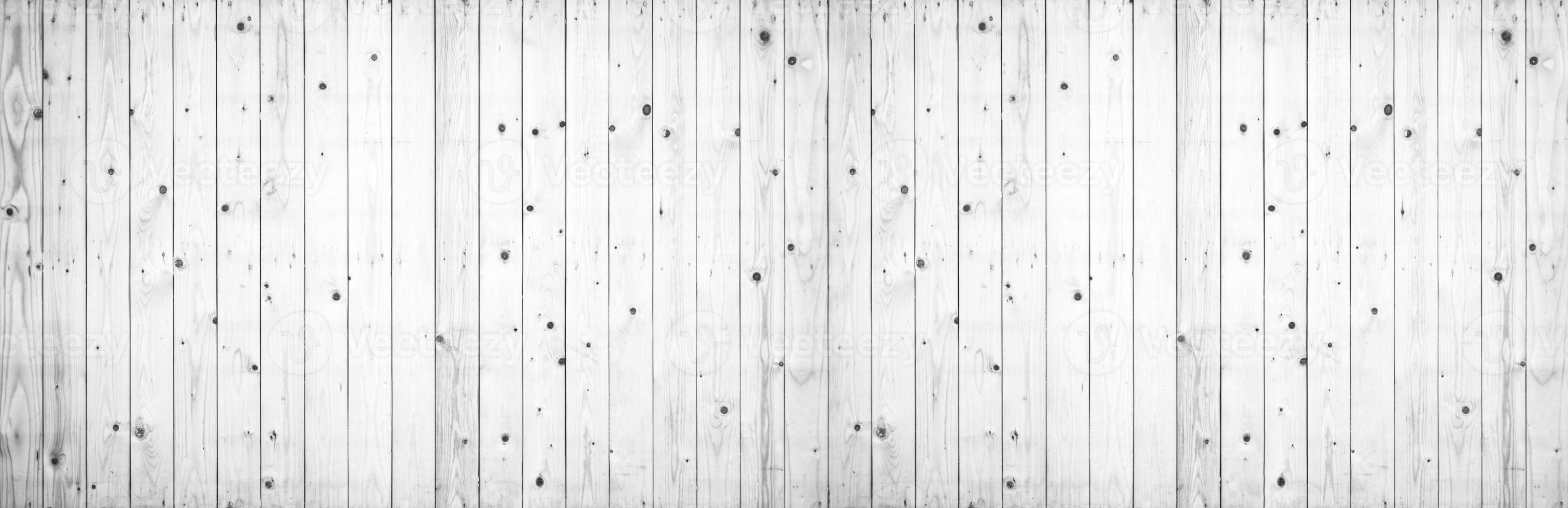 fundo panorâmico de textura de parede de prancha de madeira de pinho branco velho foto