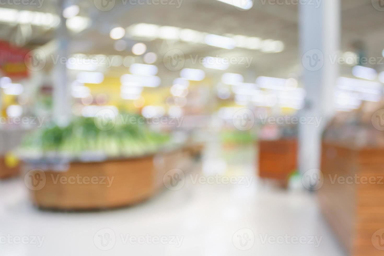 supermercado com fundo desfocado abstrato de alimentos frescos com luz bokeh foto
