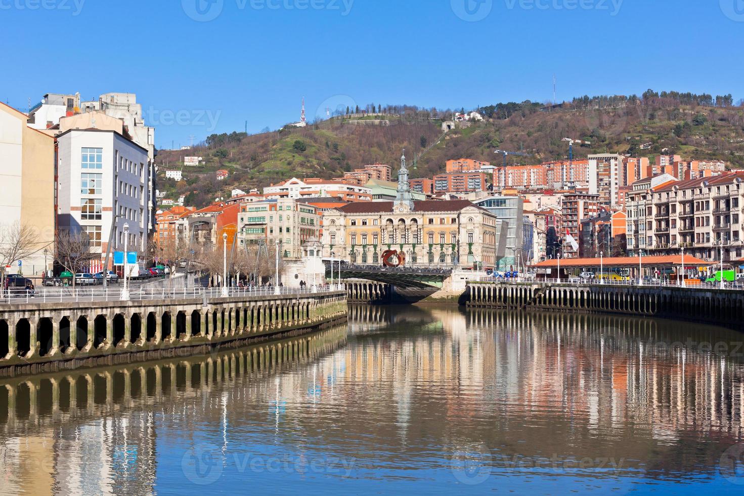 bilbao, país basco, paisagem urbana de espanha foto