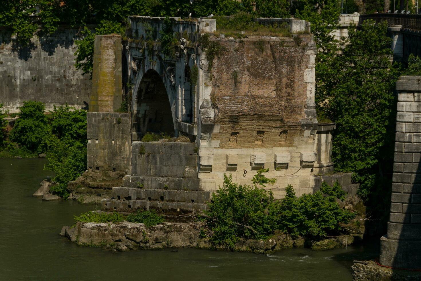 vista das pontes de roma foto