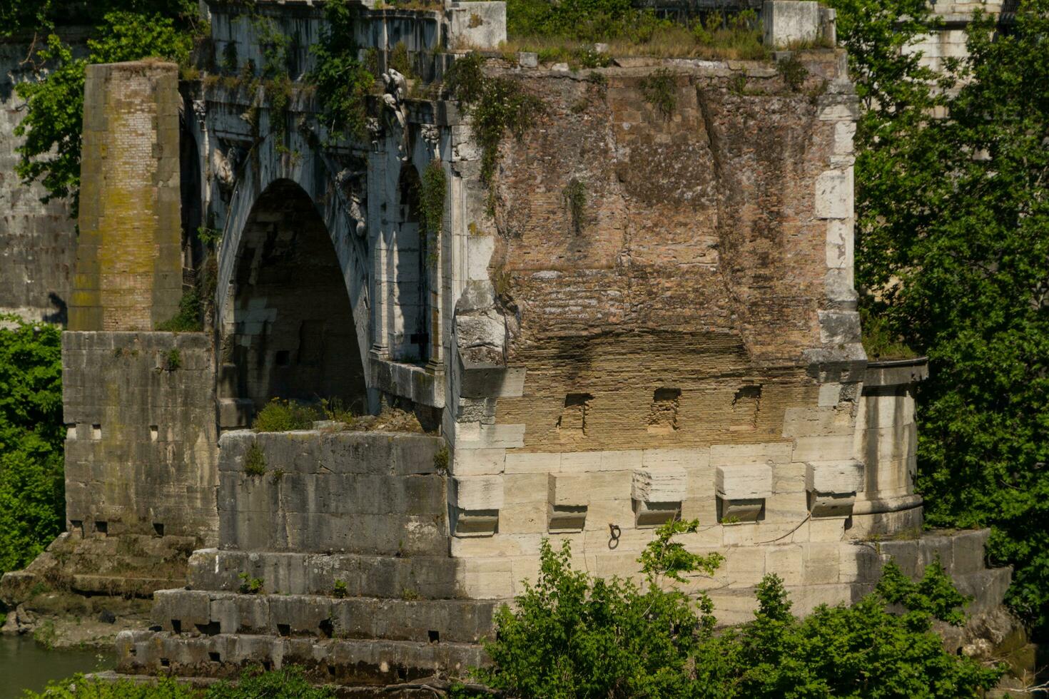 vista das pontes de roma foto