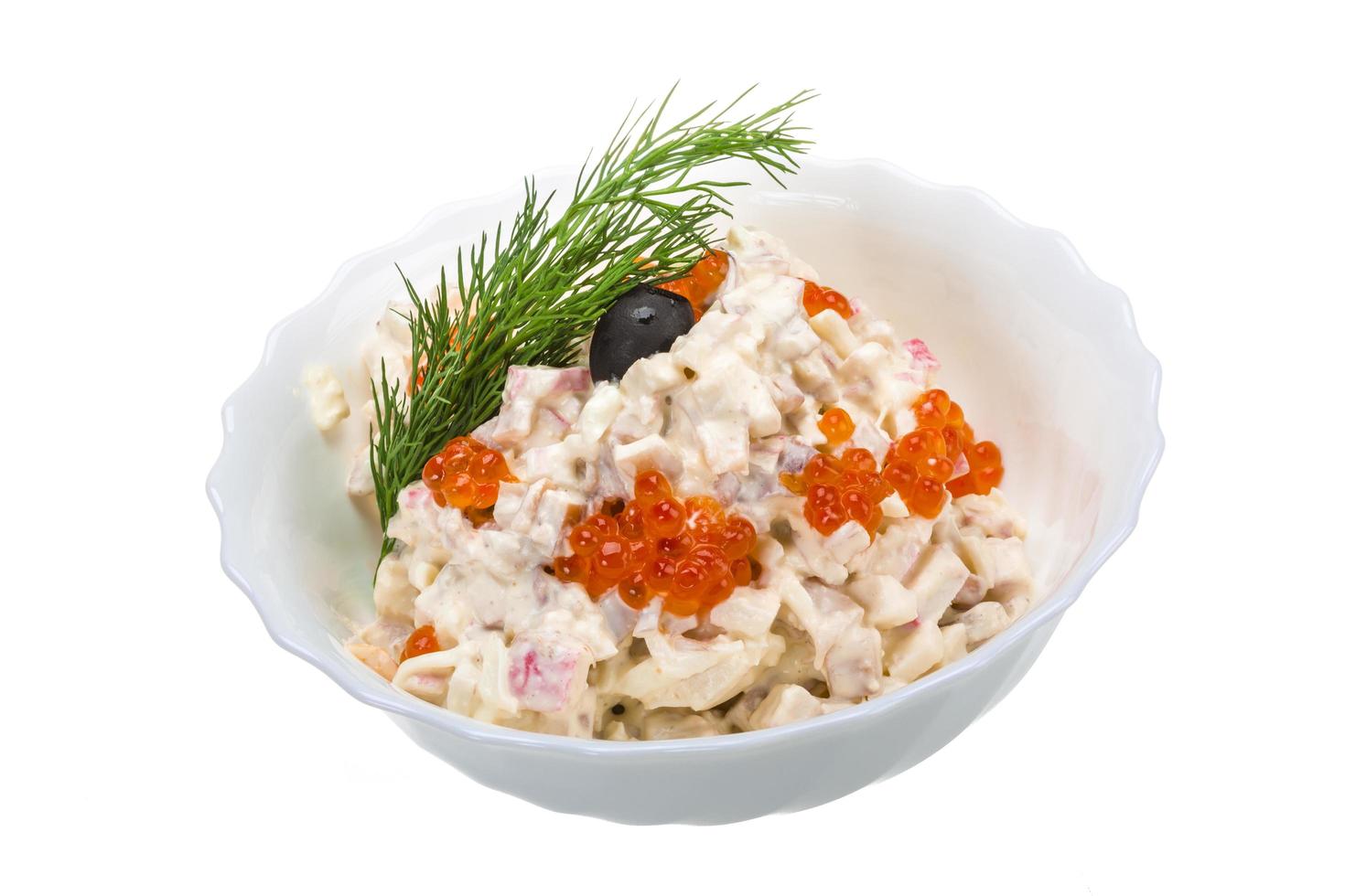 salada de frutos do mar em branco foto