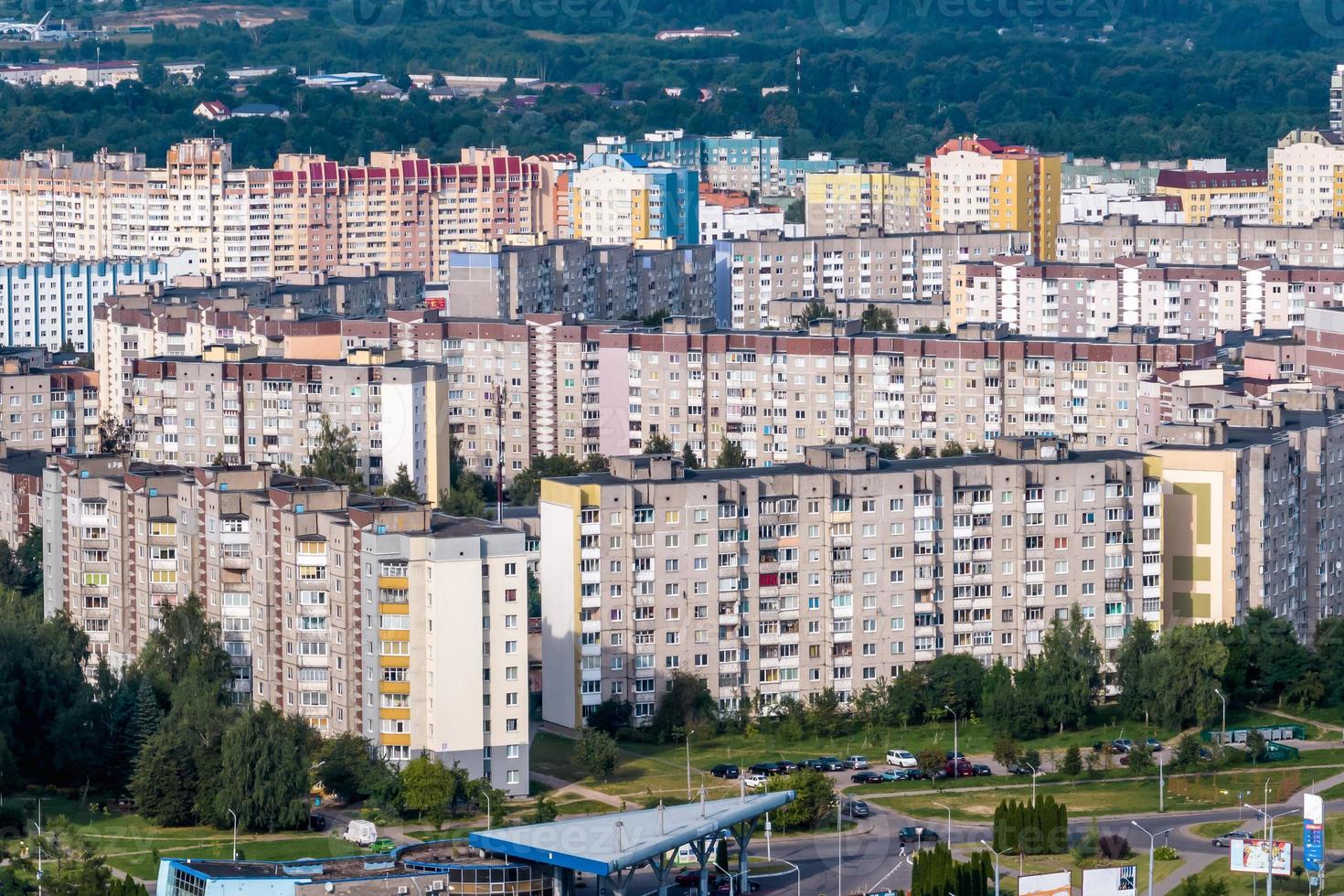 vista panorâmica aérea da área residencial de arranha-céus foto