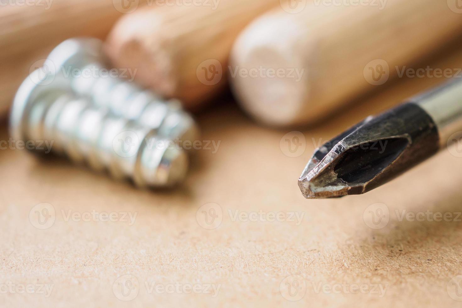 kit de ferramentas de móveis de montagem com bucha e parafuso foto