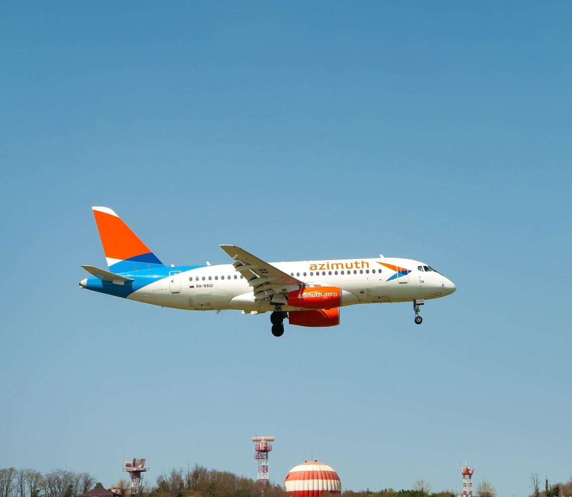 sochi, rússia - 22 de abril de 2022 azimuth airlines, sukhoi superjet 100-95b foto