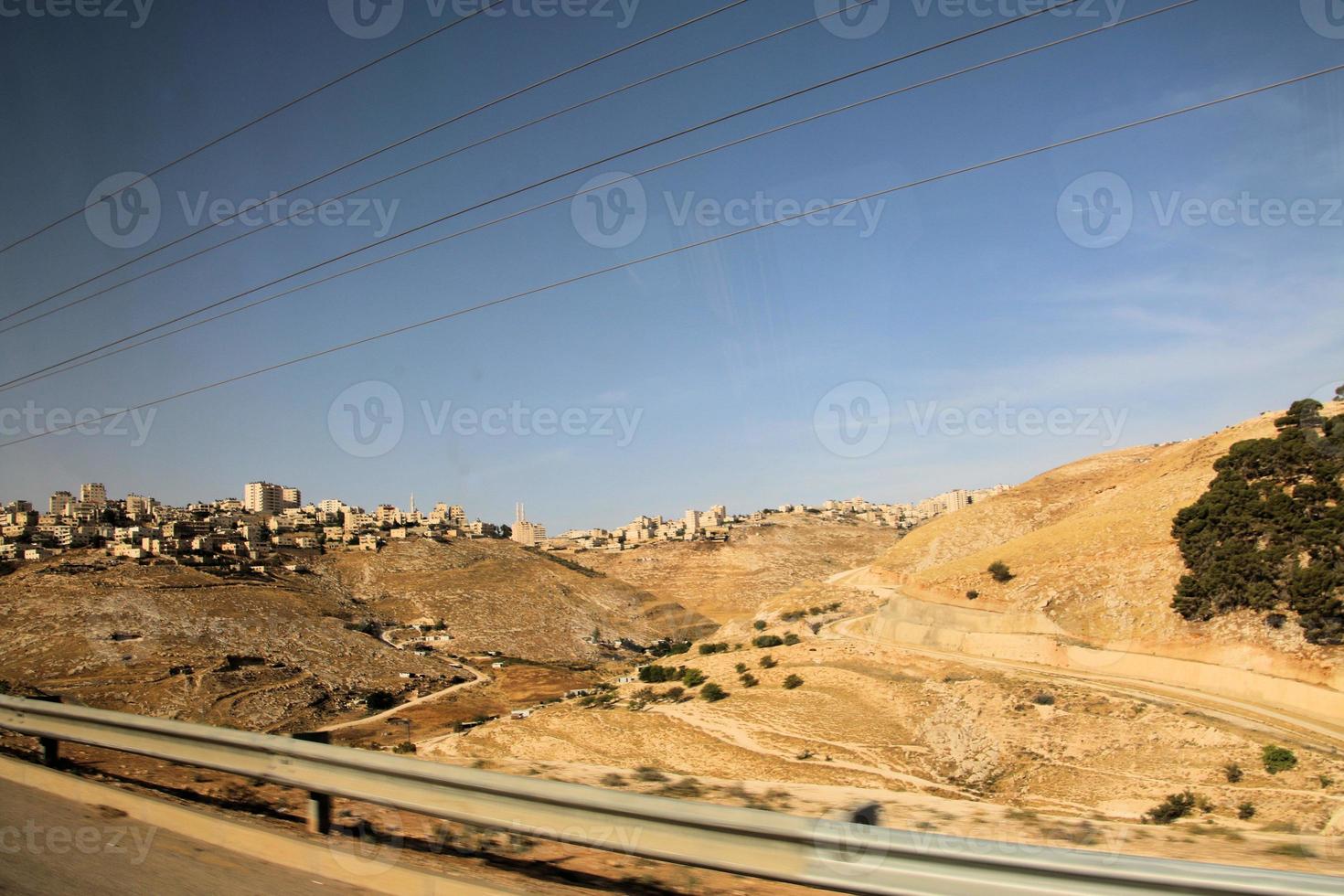 uma vista do deserto da Judéia em Israel foto
