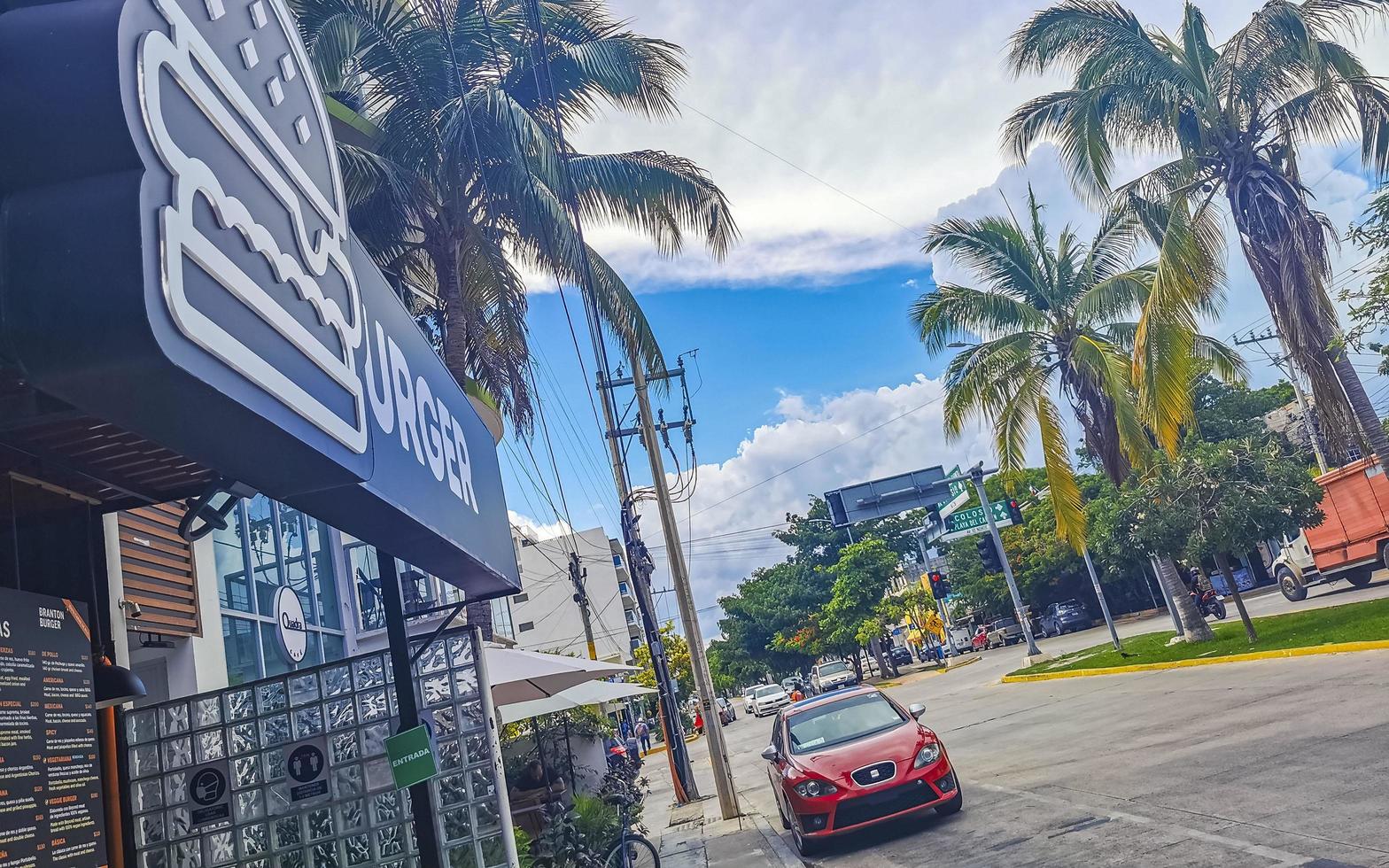 playa del carmen quintana roo méxico 2022 estrada de rua típica e paisagem urbana de playa del carmen méxico. foto