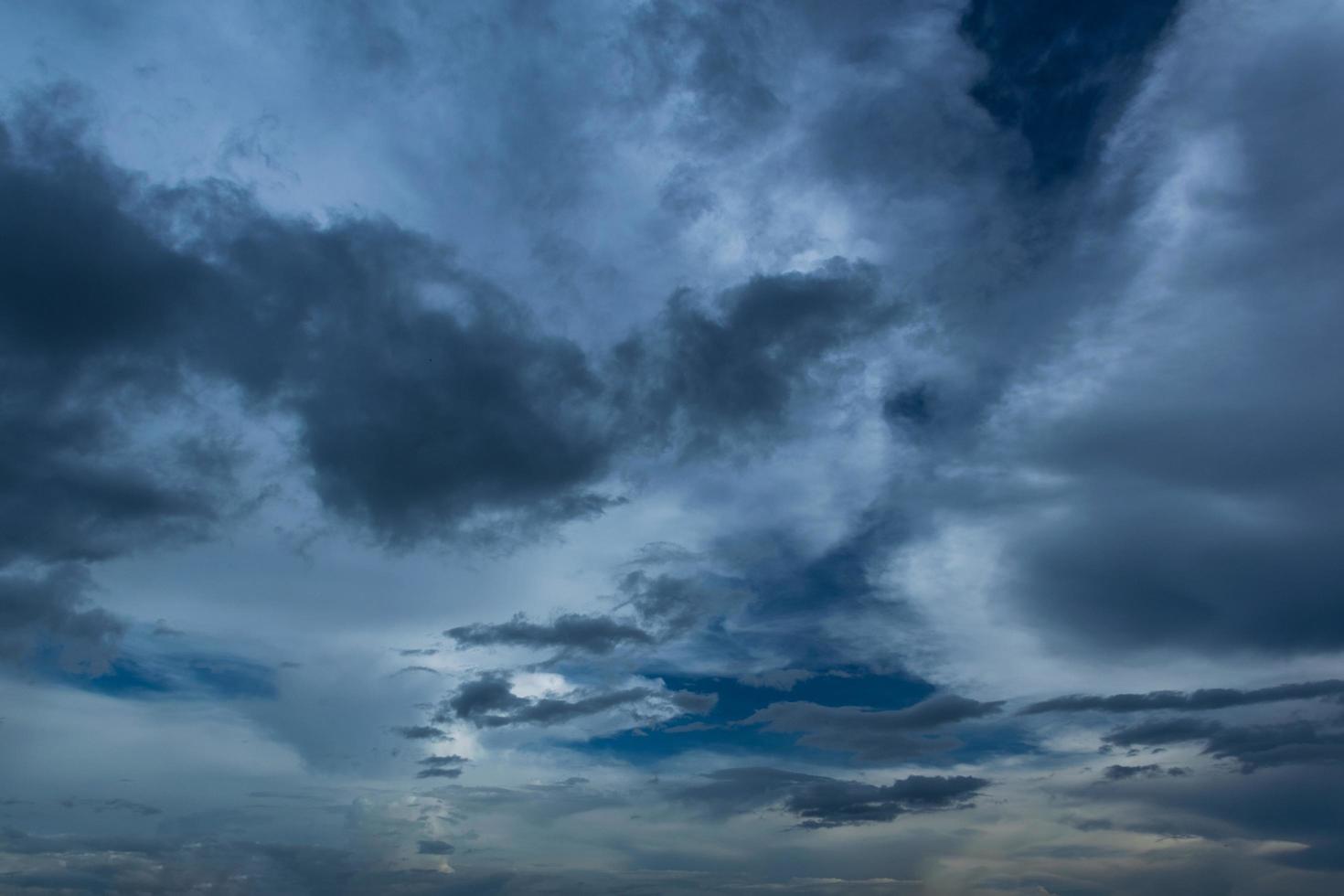 céu ao entardecer foto