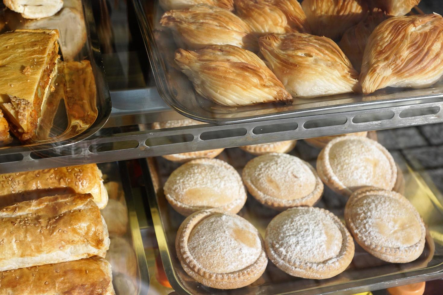 pastéis na padaria foto