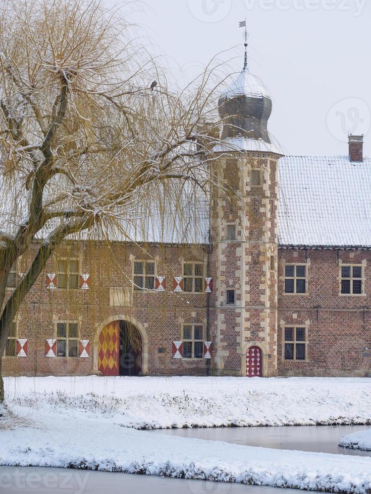 tempo de inverno no castelo de raesfeld foto