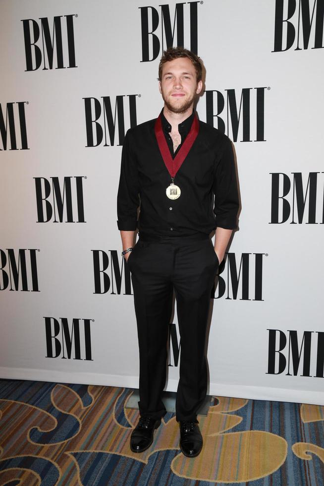 los angeles - 12 de maio - phillip phillips no bmi pop music awards no beverly wilshire hotel em 12 de maio de 2015 em beverly hills, ca foto