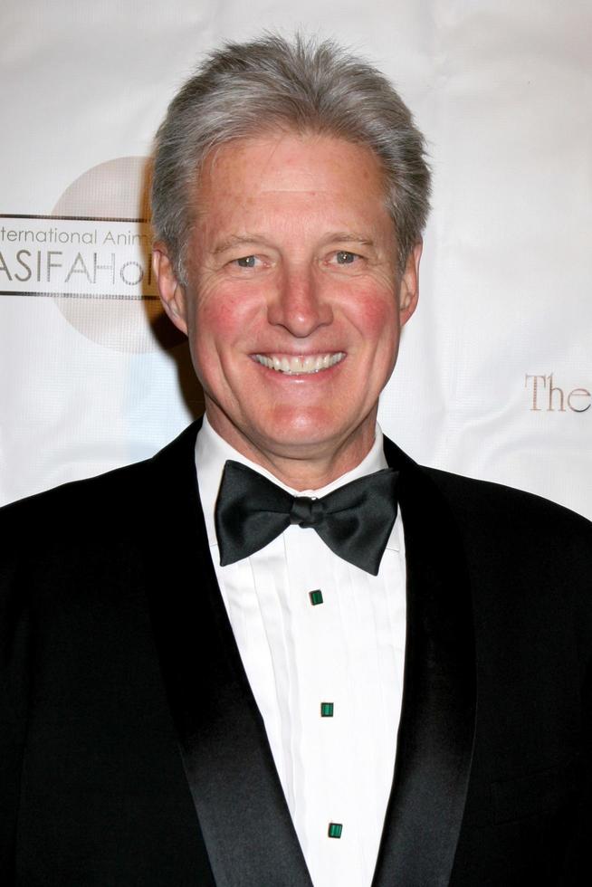 los angeles - 4 de fevereiro - bruce boxleitner chega ao 39º prêmio anual annie no royce hall na ucla em 4 de fevereiro de 2012 em westwood, ca foto