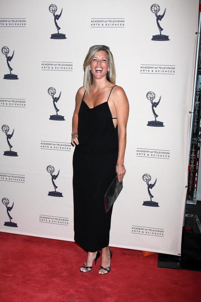 los angeles - 14 de junho - laura wright chega à recepção dos indicados ao emmy atas daytime awards no sls hotel em beverly hills em 14 de junho de 2012 em los angeles, ca foto