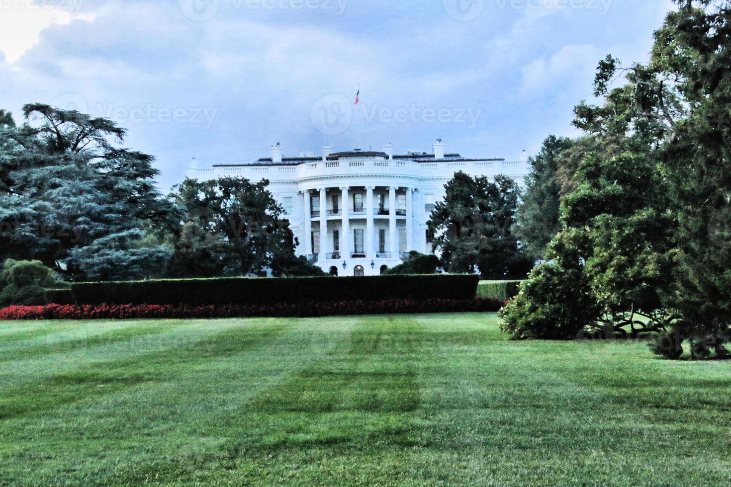 uma vista da casa branca em Washington foto