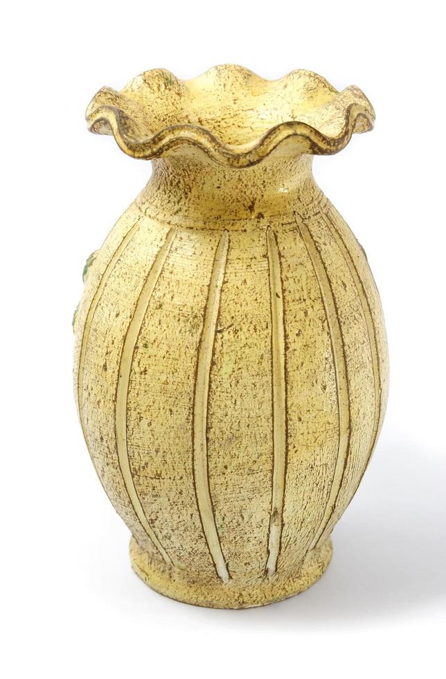 vaso de cerâmica isolado em branco foto