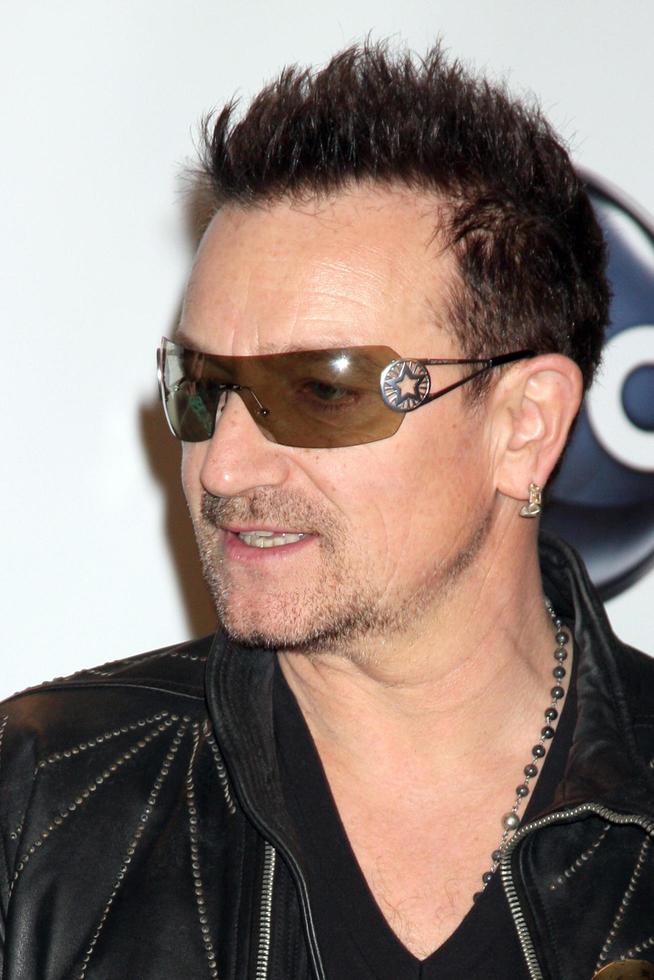 las vegas, 22 de maio - bono na sala de imprensa do billboard music awards 2011 no mgm grand garden arena em 22 de maio de 2010 em las vegas, nv foto