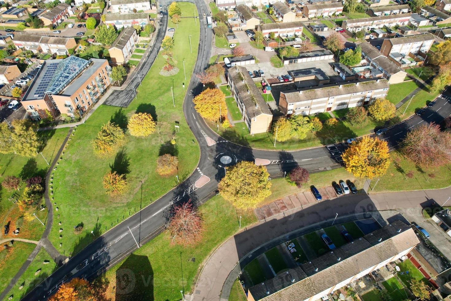 linda vista aérea da cidade britânica, imagens de alto ângulo do drone foto