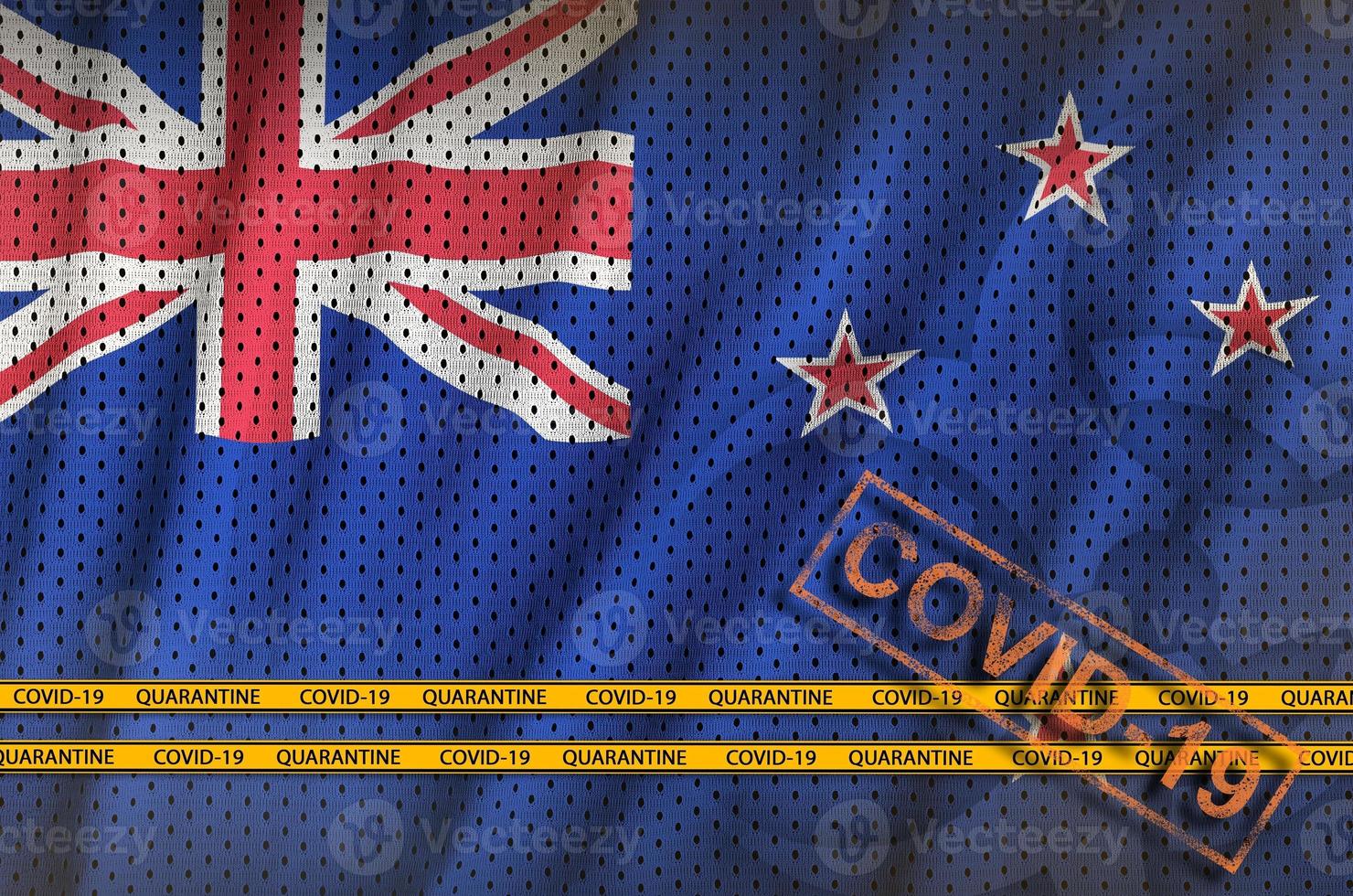 bandeira da nova zelândia e selo laranja covid-19 com fita de borda. conceito de vírus coronavírus ou 2019-ncov foto