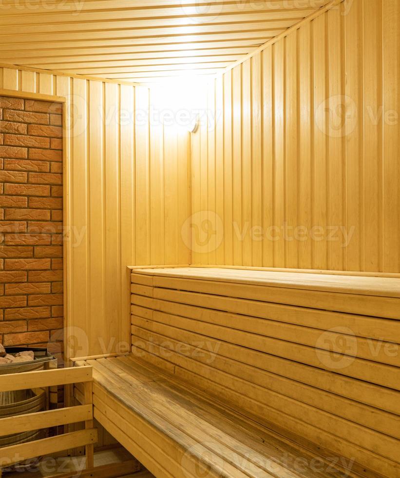 um tiro vertical de uma sauna no complexo esportivo foto