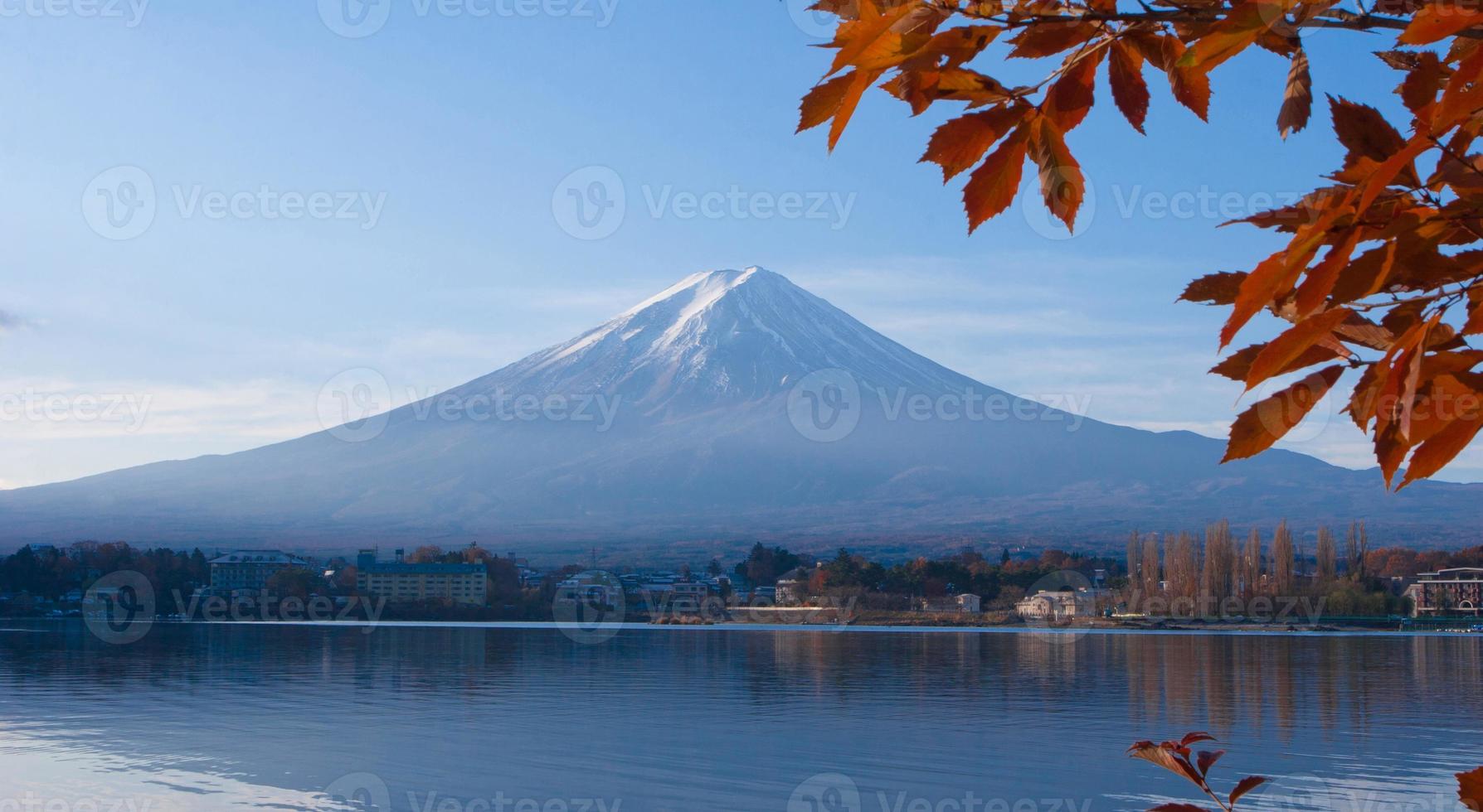 mt. Fuji da vista do lago kawaguchi foto