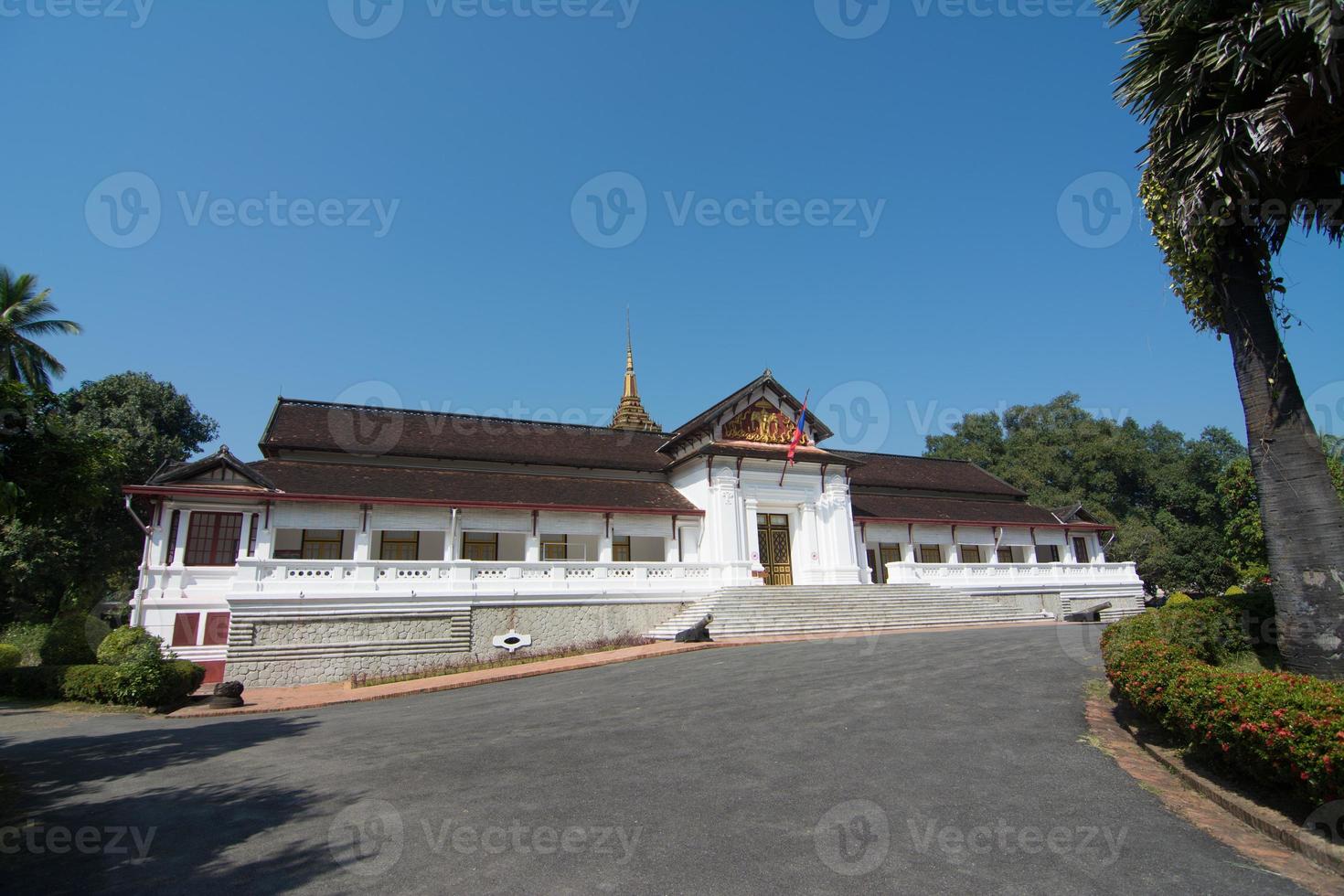 palácio de luang prabang (museu nacional) foto