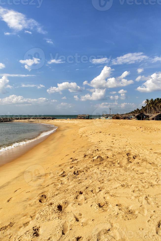 praia de negombo no sri lanka foto