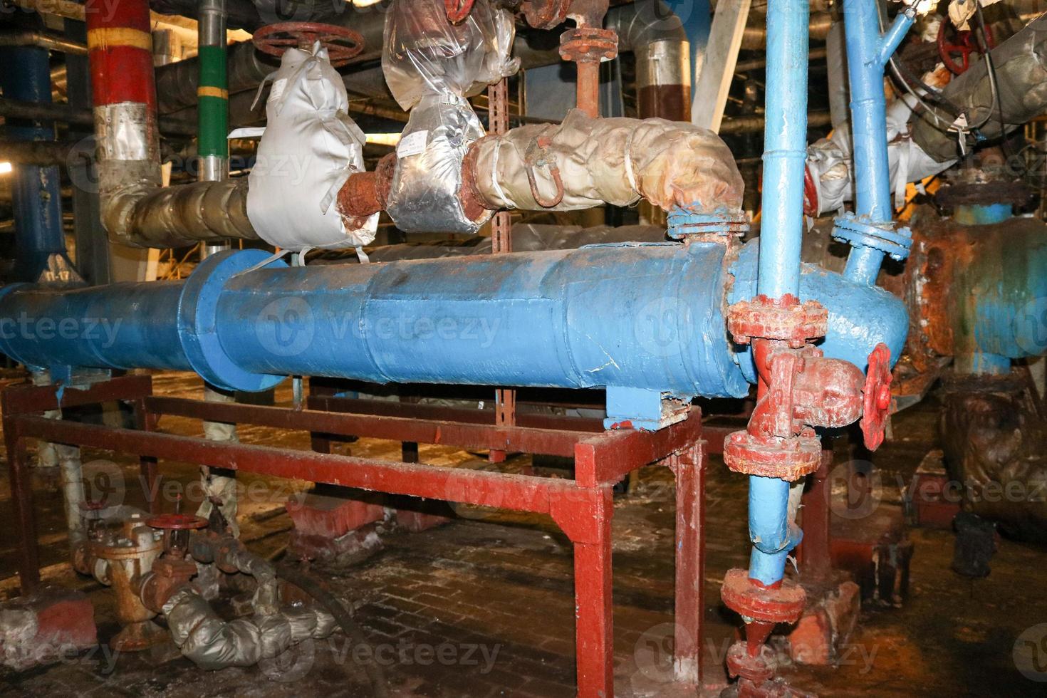 equipamento de energia de trocador de calor de casco e tubo de ferro para resfriamento de produtos de aquecimento na oficina de planta petroquímica química de refinaria industrial foto