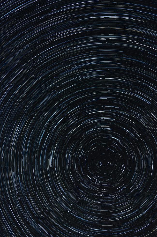 Startrail à noite foto