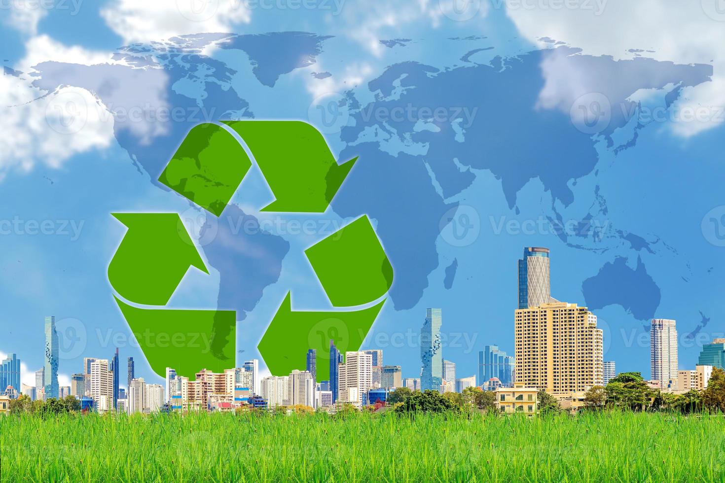 reutilizar conceito reciclar. proteger o meio ambiente, reduzir a poluição, amar o mundo. foto