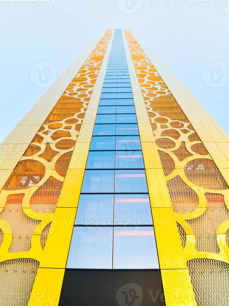 dubai, emirados árabes unidos, 2022 - quadro dubai. moldura dourada de dubai - nova atração em dubai, arquitetura incrível, emirados árabes unidos foto