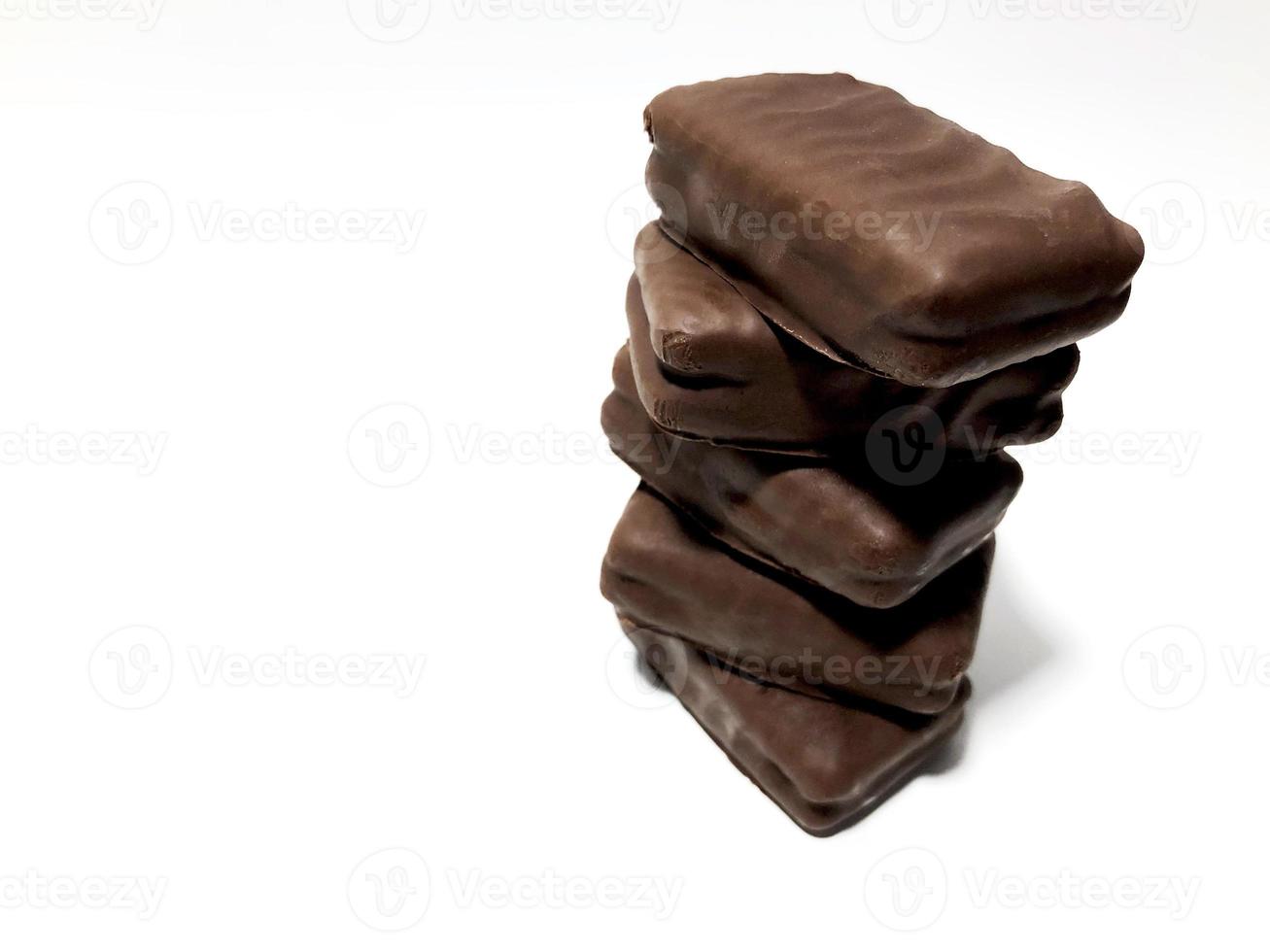 comida com sabor de chocolate no fundo branco foto