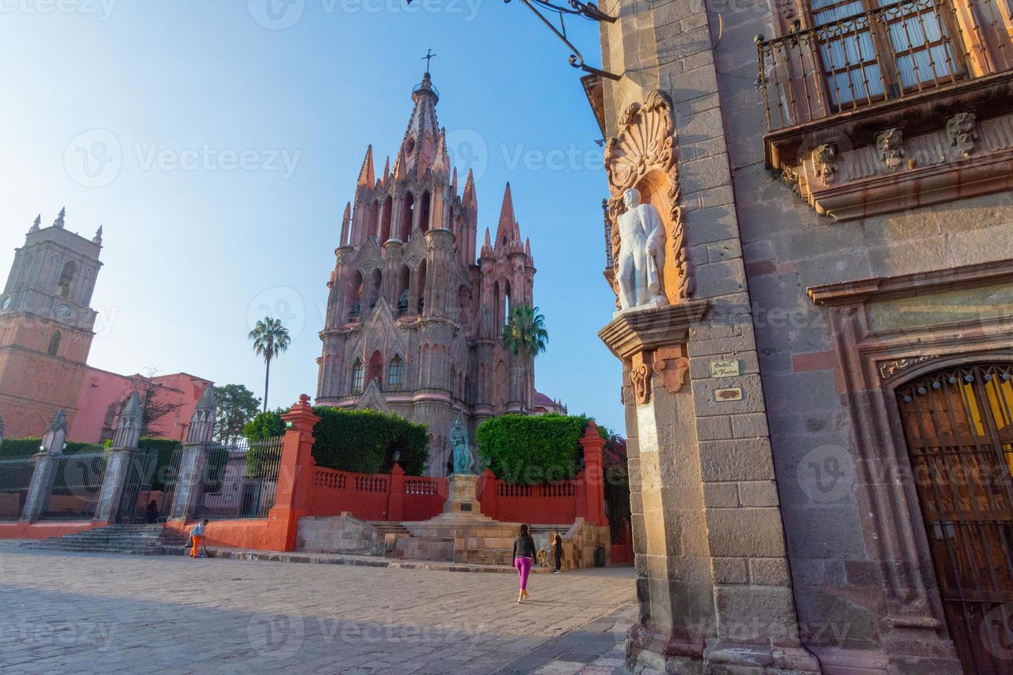 parroquia arcanjo igreja jardin praça da cidade rafael chruch san miguel de allende, méxico. parroaguia criado em 1600 foto