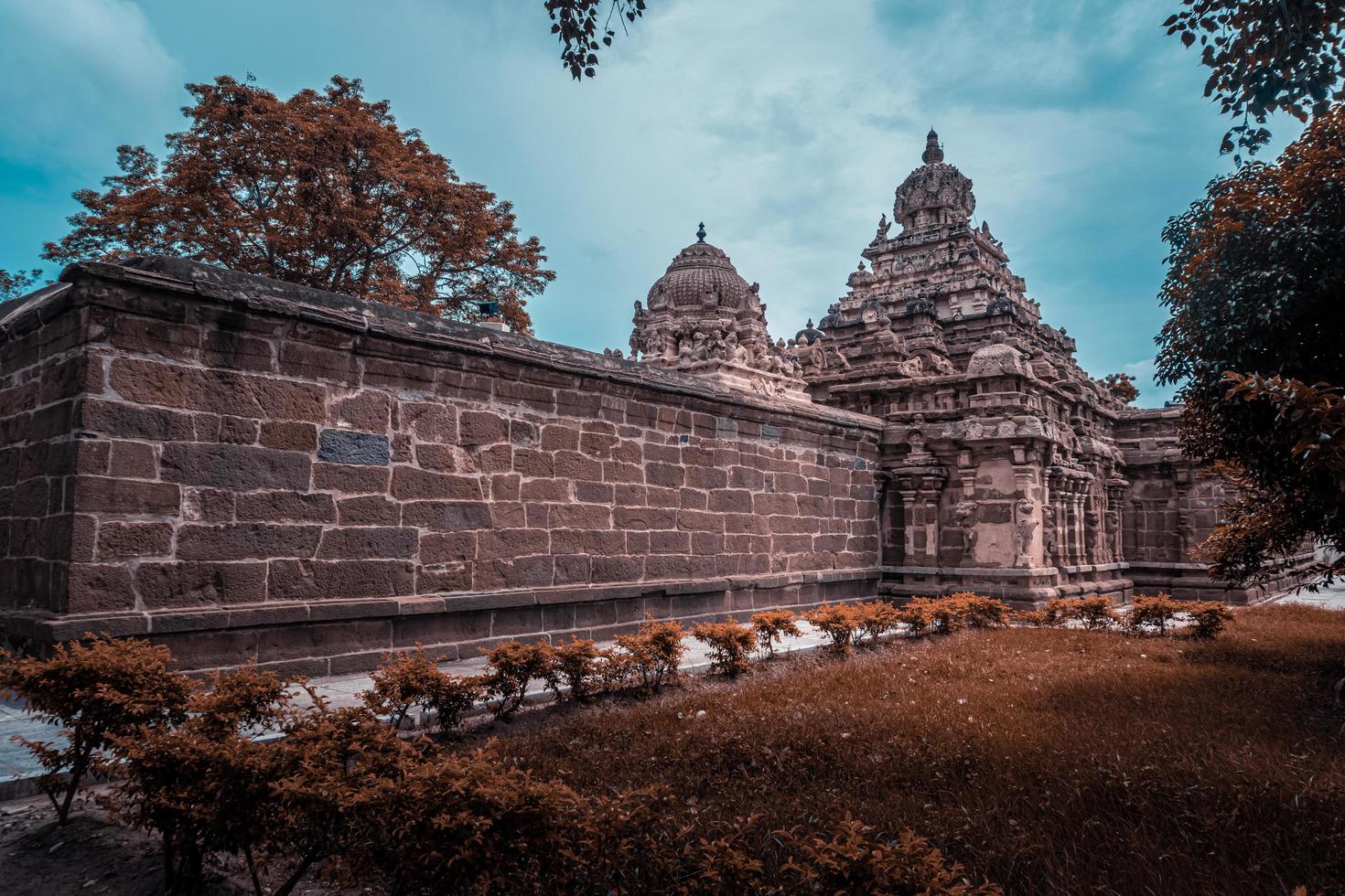 thiru parameswara vinnagaram ou vaikunta perumal temple é um templo dedicado a vishnu, localizado em kanchipuram, no sul do estado indiano de tamil nadu - um dos melhores sítios arqueológicos da índia foto