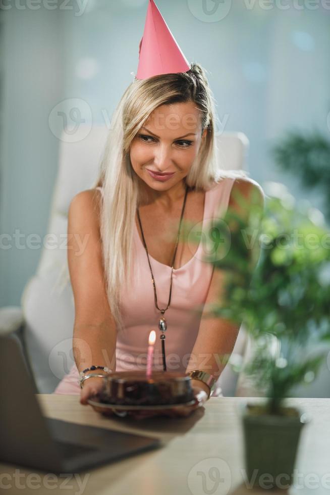 aniversário durante o período de isolamento foto