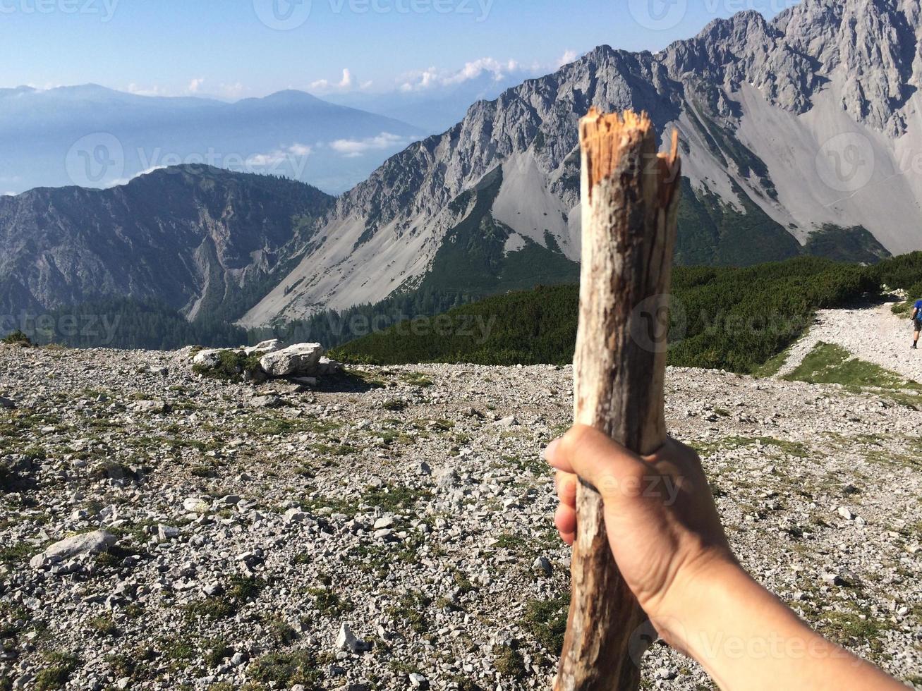 ponto de vista de um caminhante nos Alpes foto