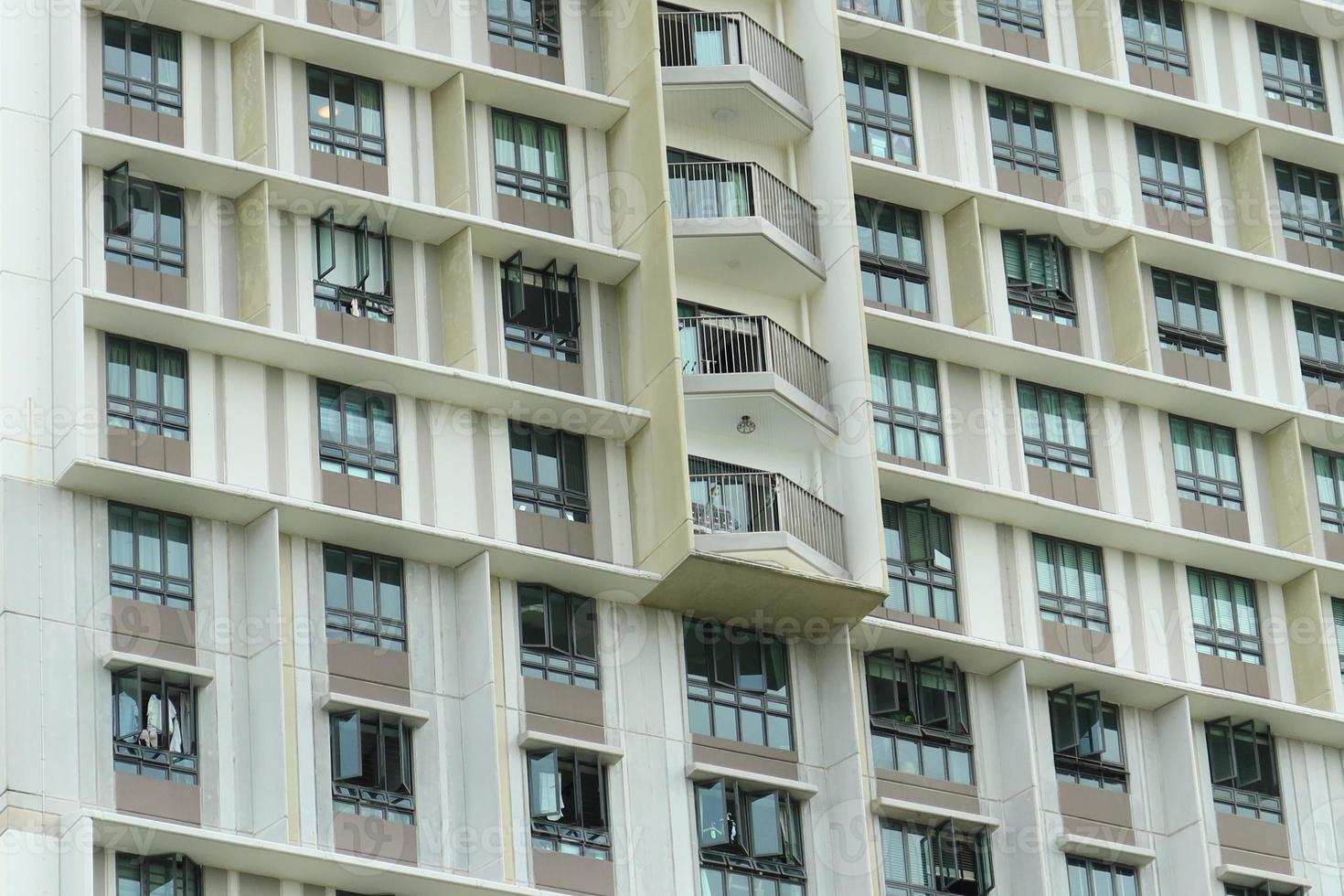 tiro de detalhe de edifícios residenciais de singapura foto