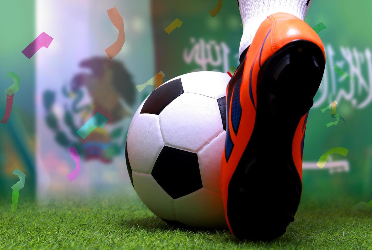 competição da copa de futebol entre o méxico nacional e a arábia saudita nacional. foto