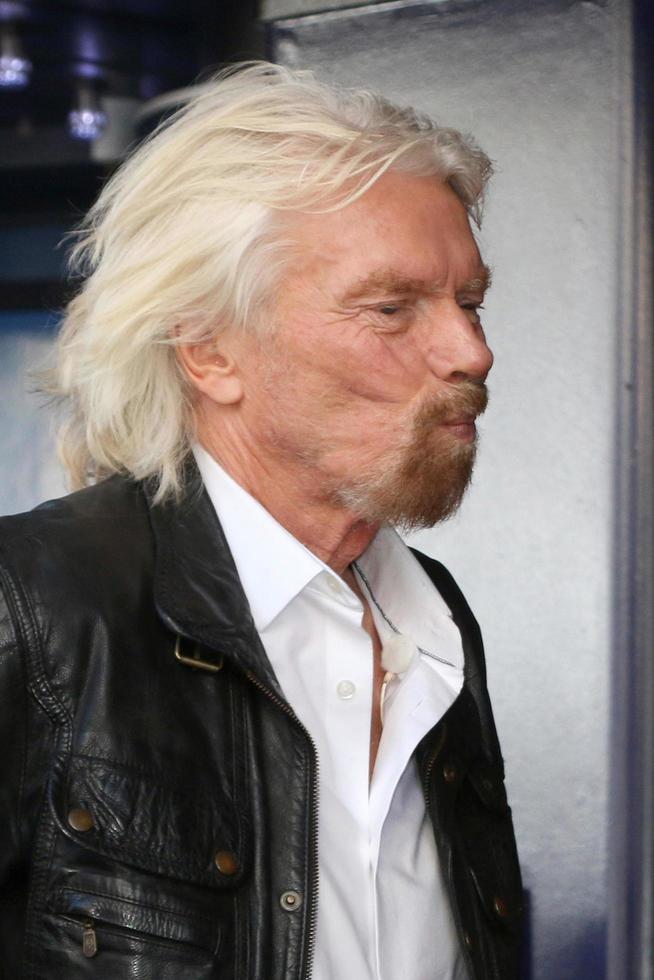 los angeles - 16 de outubro - sir richard branson, ben harper na cerimônia da estrela sir richard branson na calçada da fama de hollywood em 16 de outubro de 2018 em los angeles, ca foto