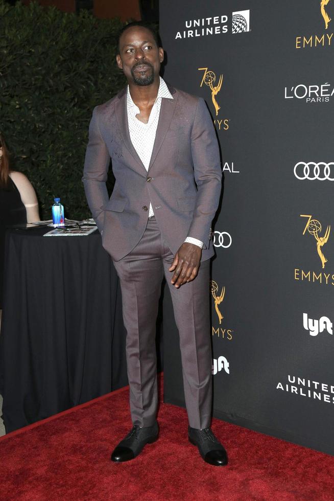 los angeles - 15 de setembro - sterling k brown at the television academy homenageia artistas indicados ao emmy no wallis annenberg center for the performance arts em 15 de setembro de 2018 em beverly hills, ca foto