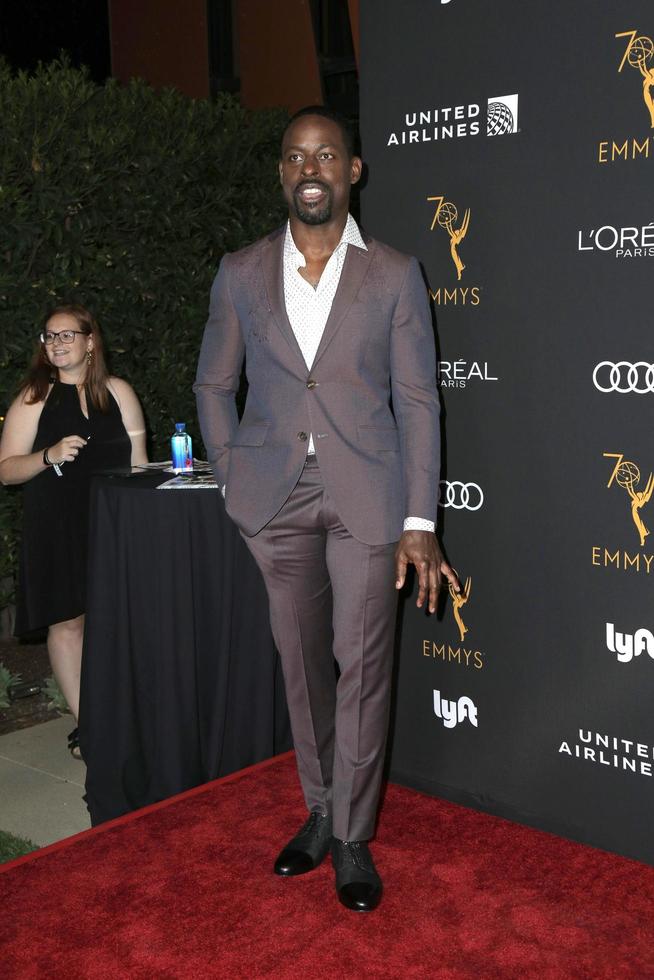 los angeles - 15 de setembro - sterling k brown at the television academy homenageia artistas indicados ao emmy no wallis annenberg center for the performance arts em 15 de setembro de 2018 em beverly hills, ca foto