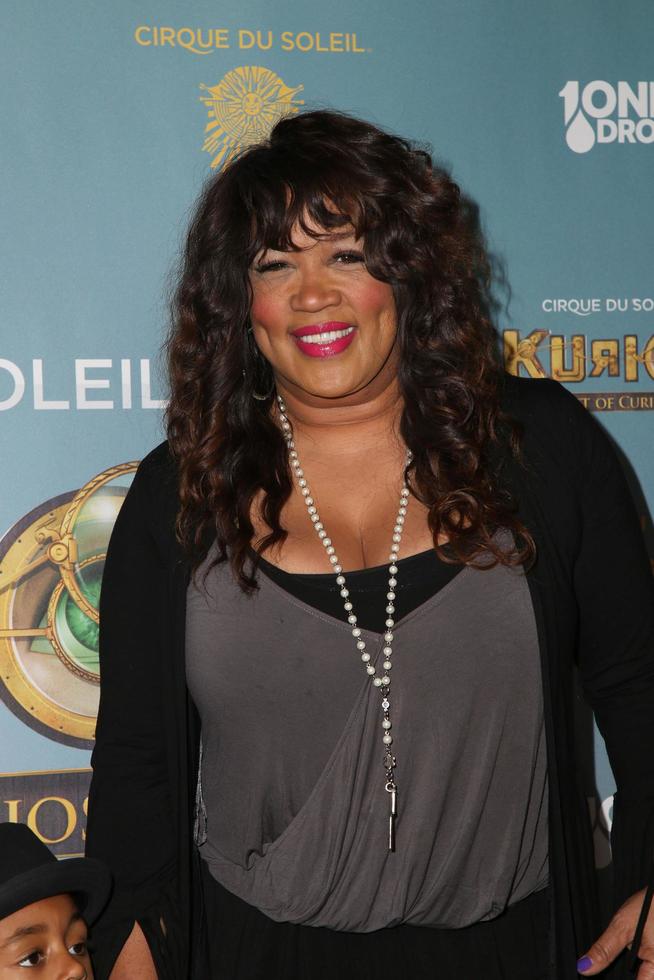 los angeles, 09 de dezembro - kym whitley no cirque du soleil s kurios, gabinete de curiosidades no estádio dodger em 09 de dezembro de 2015 em los angeles, ca foto