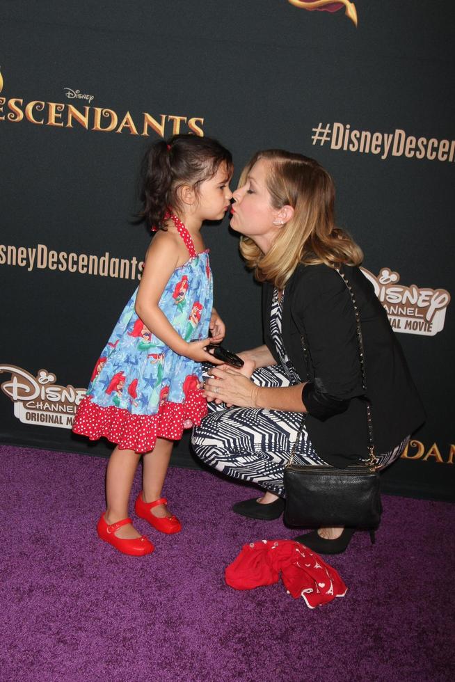 los angeles, 24 de julho - jennifer aspen na exibição de estréia de descendentes nos estúdios de walt disney em 24 de julho de 2015 em burbank, ca foto