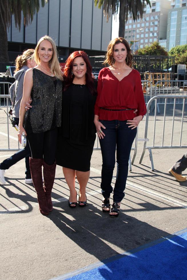 los angeles, 14 de agosto - chynna phillips carnie wilson wendy wilson chegando ao 2011 vh1 fazer algo prêmios no hollywood palladium em 14 de agosto de 2011 em los angeles, ca foto