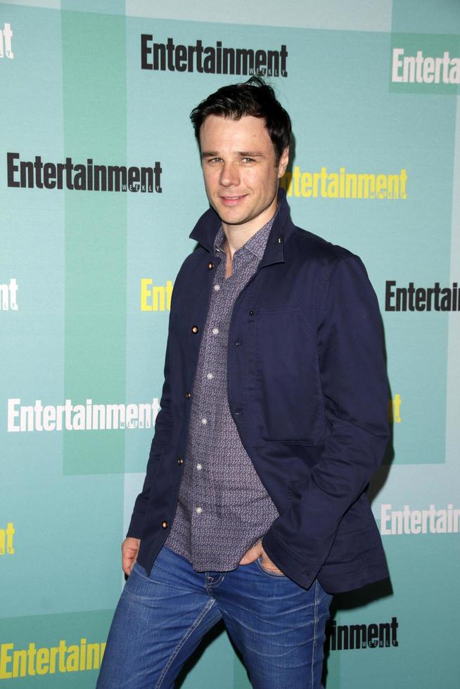 san diego, 11 de julho - rupert evans na festa anual de quadrinhos da Entertainment Weekly no hard rock hotel em 11 de julho de 2015 em san diego, ca foto