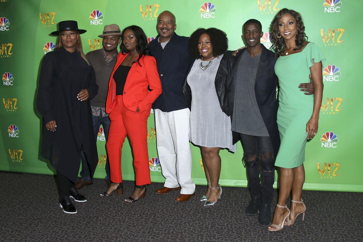 las vegas, 1 de junho - queen latifah, ne-yo, shanice willams, david alan grier, amber riley, elijah kelley, holly robinson peete no evento da academia de televisão para nbc s the wiz ao vivo no directors guild of america em 1 de junho, 2016 no oeste de hollywood, ca foto