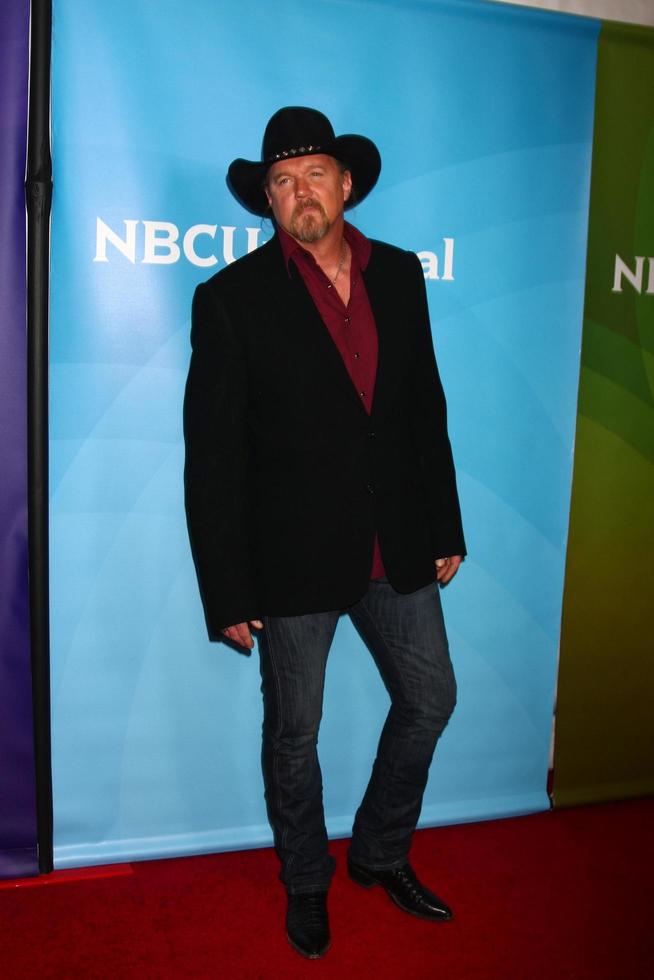 los angeles, 6 de janeiro - trace adkins participa da turnê de imprensa de inverno nbcuniversal 2013 tca no langham huntington hotel em 6 de janeiro de 2013 em pasadena, ca foto