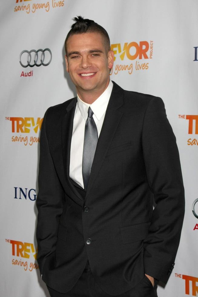 los angeles, 4 de dezembro - mark salling chega ao trevor project s 2011 trevor ao vivo no hollywood palladium em 4 de dezembro de 2011 em los angeles, ca foto