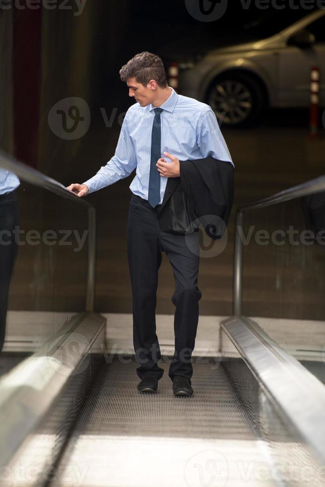 bonito jovem empresário foto